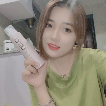 欧束彩妆护肤品牌 全部都在自用 朋友圈每天都能看到自用图